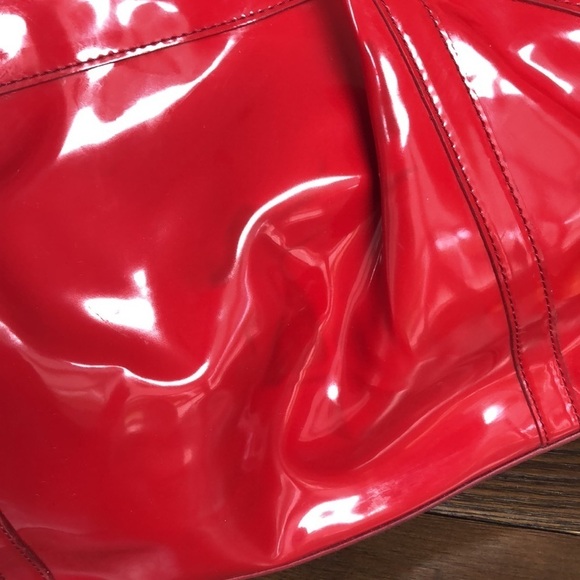 Liz Claiborne large red vinyl satchel handbag - Picture 6 of 17